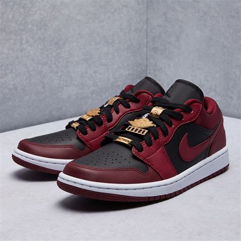 Jordan Air Jordan 1 Low SE Shoe | Dropkick