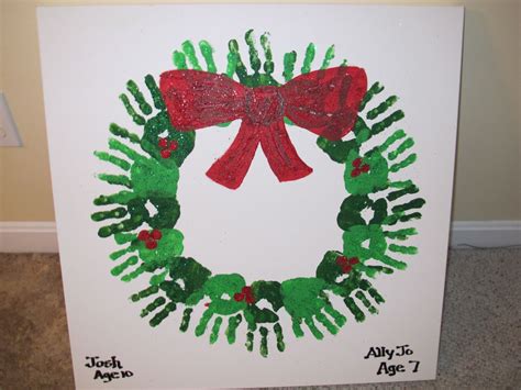 Lime & Mortar: Christmas Handprint Crafts