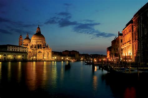 Fondos de Pantalla Italia Noche Canal Venecia Ciudades descargar imagenes