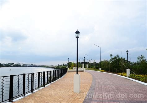 Iloilo River Esplanade | Travel to the Philippines