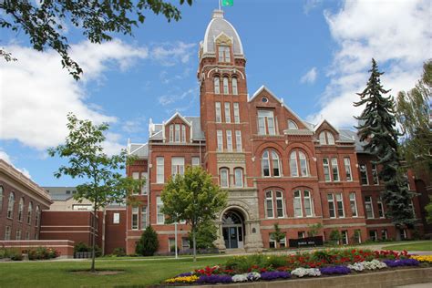 Barge Hall in the summer, Central Washington University | House styles ...