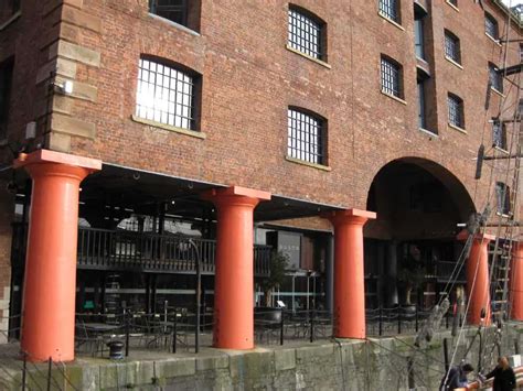 Albert Docks Liverpool - Historic Liverpool Building - e-architect