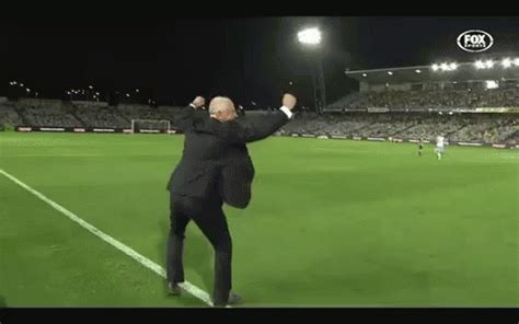 Arnold Graham Soccer GIF - Arnold Graham Soccer Coach - Discover & Share GIFs