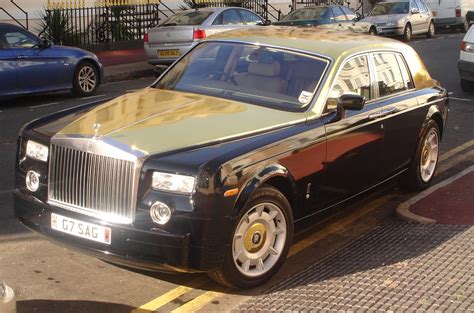 Gold Rolls Royce Phantom | Automobile For Life