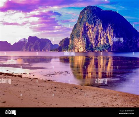 Bacuit bay, philippines hi-res stock photography and images - Alamy