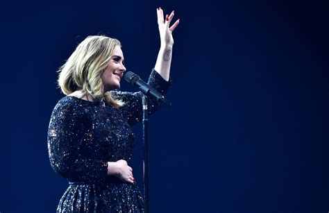 Adele Cries Onstage for an Adorable Reason | Vogue