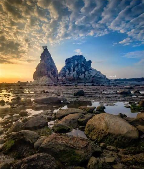 Wisata Pantai Sawarna Sukabumi Jawa Barat – Sukabumi Ekspres