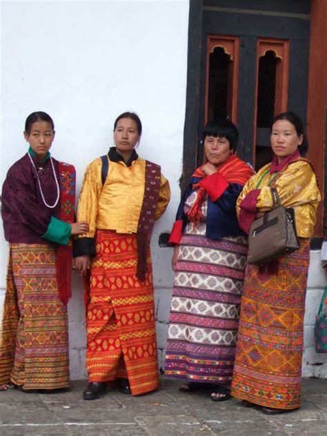 Dresses of Bhutan - National Dress of The Himalayan Kingdom