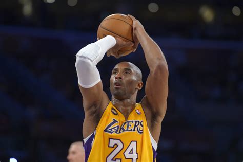 Lakers unveiling Kobe Bryant statue in 2024 | News, Sports, Jobs ...