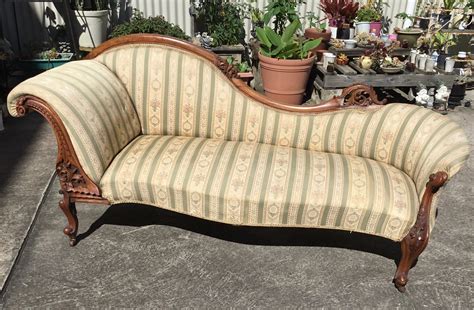 VICTORIAN CHAISE LOUNGE - Islington Antiques and Interiors