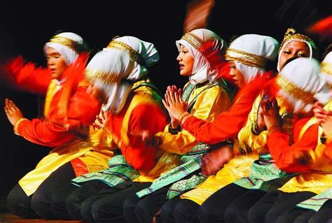 Indonesian Heritage Society: Tari "Saman" called "Pok pok Ane ...