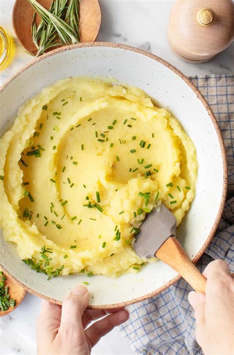 Garlic Mashed Potatoes Recipe - Love and Lemons