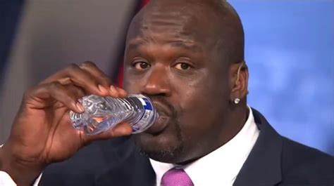 Shaq holding a water bottle. : r/ShaqHoldingThings