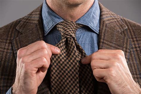 How To Tie A Double Four-In-Hand Knot - He Spoke Style