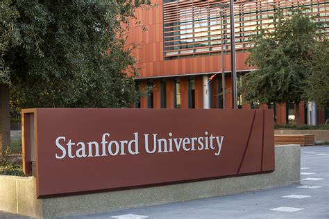 Stanford Redwood City campus evokes warmth of university | Stanford News