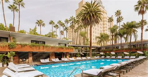 The Best Hotels To Book Near Hollywood Boulevard