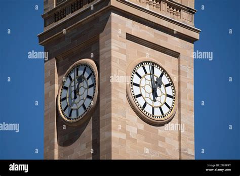 Brisbane City Hall Clock Tower Stock Photo - Alamy