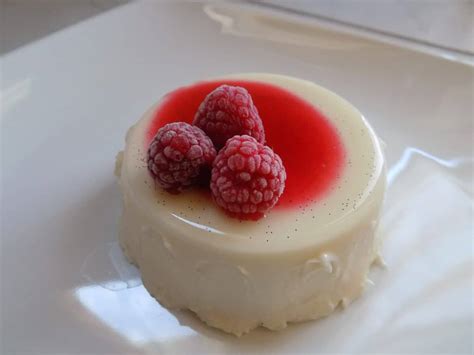 Lemon Panna Cotta - Faye's Food