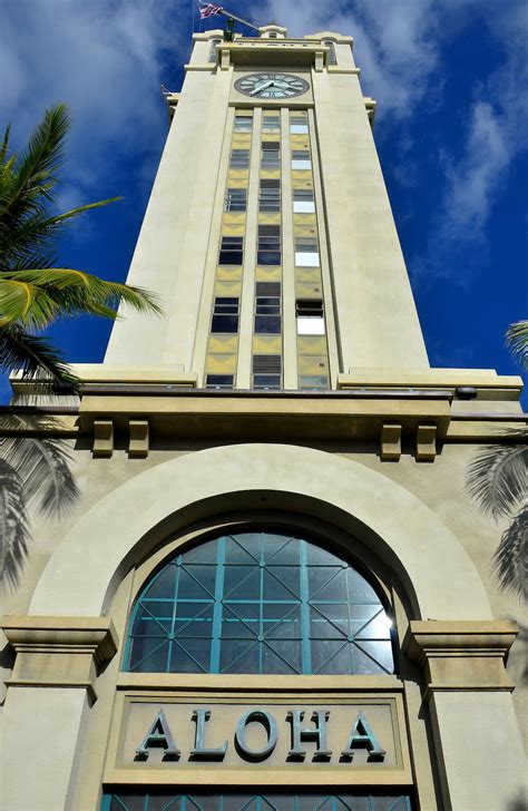 Aloha Tower Lighthouse in Honolulu, O’ahu, Hawaii - Encircle Photos