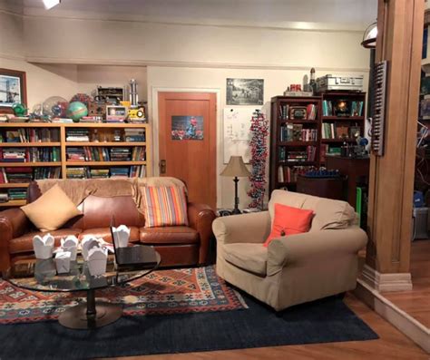 How To Visit The Big Bang Theory Set And Sit in Sheldon's Spot