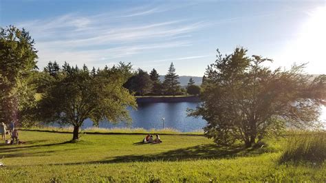 Mt. Tabor this evening : r/Portland