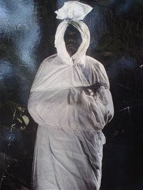 foto-foto pocong paling seram - Spot Misteri