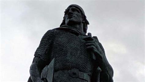 The Statue of Leifur Eiríksson (Leif Erikson) Ties Itself to the ...