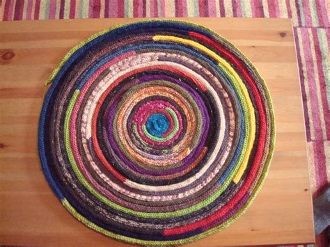 Stashbuster! French Knit a Fabulous I-Cord Rug With Yarn Leftovers … - KnitHacker | Knit rug ...