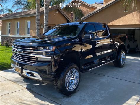 2019 Chevrolet Silverado 1500 Hostile H108 Rough Country Suspension Lift 6" | Custom Offsets