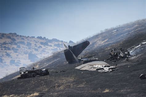 1 Pilot Dead, 1 Injured in U-2 Spy Plane Crash in California | TIME