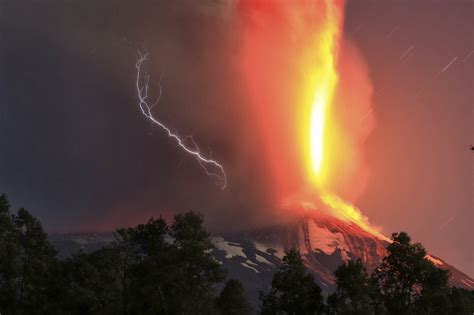 Villarrica Volcano Eruption – Rice Northwest Museum of Rocks & Minerals