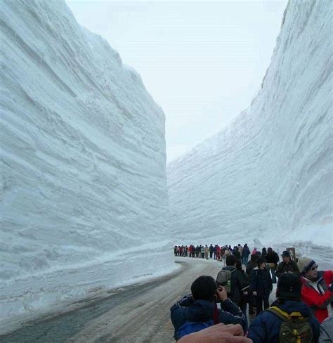 Awesoe road after a Heavy Snow In Norway | Amazing places on earth ...