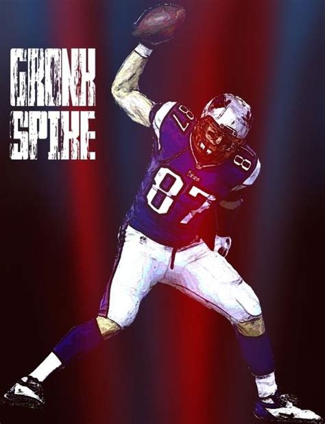 Gronk Spike | Patriots football, New england patriots, Gronk