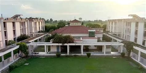 IIT Kanpur Notable Alumni: List, Association, Official Portal - Getmyuni