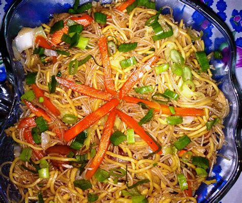 Pancit Bihon Canton Guisado (Mixed Pancit Bihon and Pancit Canton) - nhymbe.net