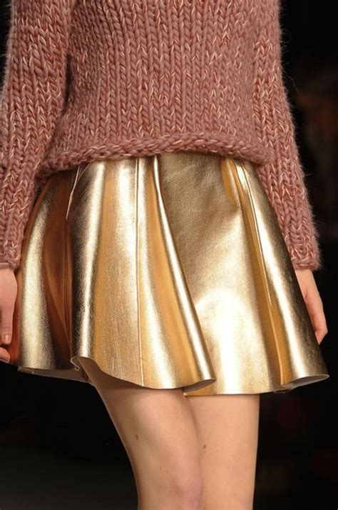 Gold leather skirt | Fashion, Metallic skirt, Style