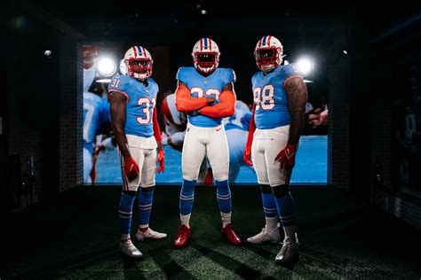 The Tennessee Titans Throwback Uniforms Are A Sharp 'Old' Look - Sports ...