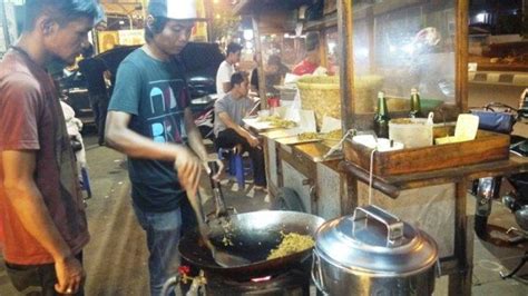 TERNYATA Ini Bumbu Rahasia Nasi Goreng Ala Abang-abang Gerobak, Dijamin Sedap Enak Seperti Beli ...