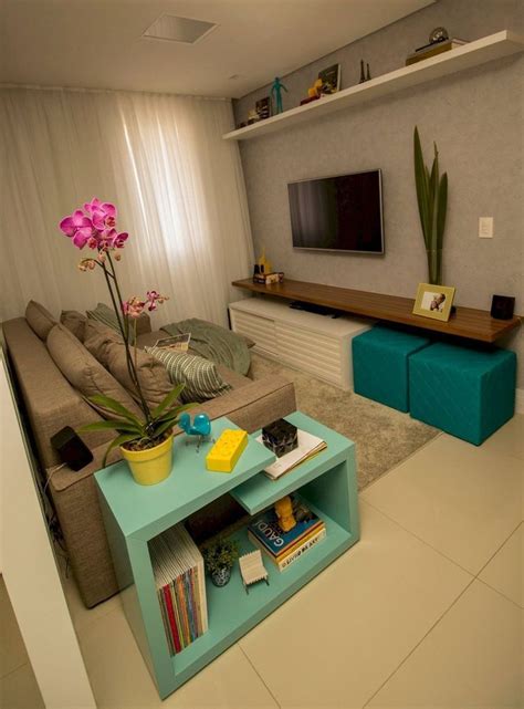 20+ Stunning Small Living Room Design For Small Space | Salas pequenas, Decoração sala pequena ...