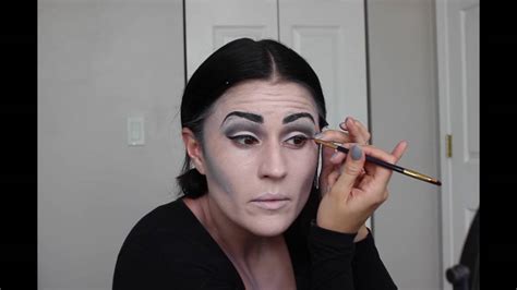 Morticia Addams Makeup Tutorial with Art Junki - YouTube