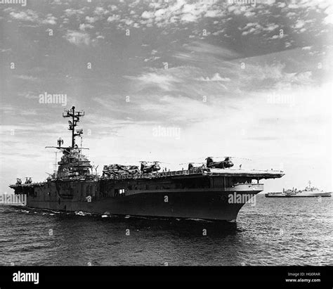 USS Valley Forge LPH-8 off Vietnam, 1968 Stock Photo - Alamy