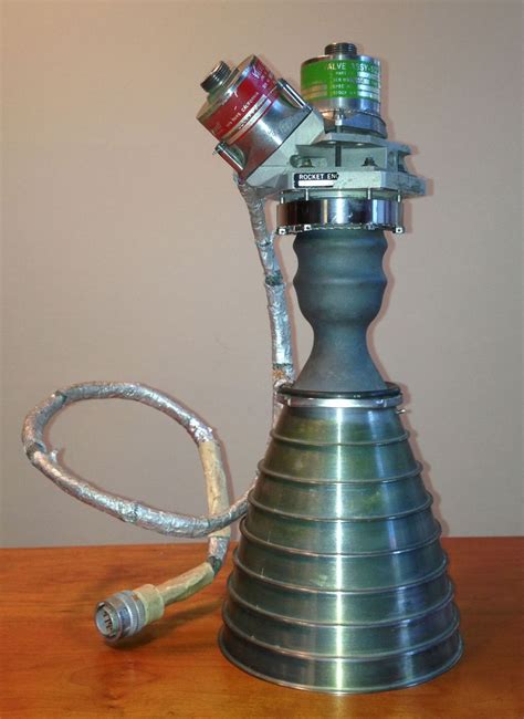 Are there any hand-sized rocket engines? - Space Exploration Stack Exchange