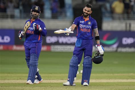 Virat Kohli celebrates his hundred | ESPNcricinfo.com