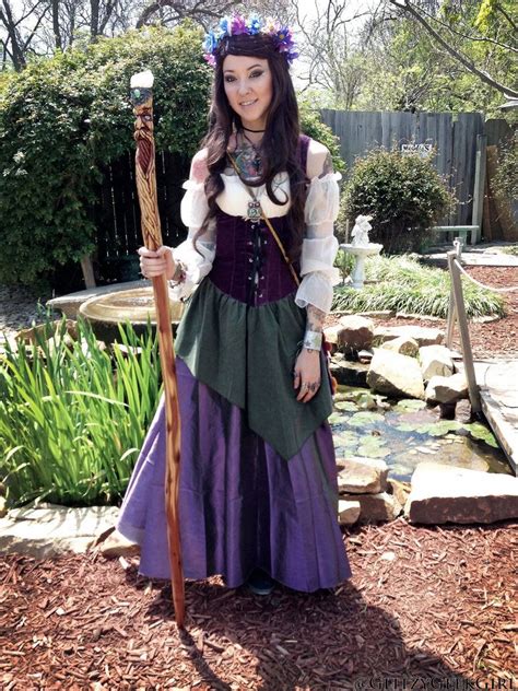 Renaissance Maiden by glitzygeekgirl | Renaissance fair costume, Renaissance fair outfit ...