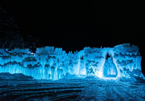 New Hampshire's Ice Castle attraction is looking for some help