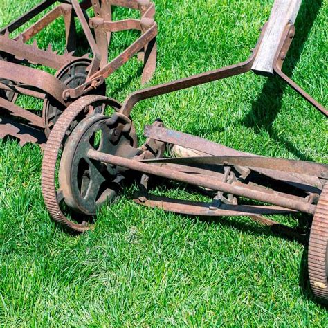 10 Old Lawn Mowers You Just Have to See | Family Handyman