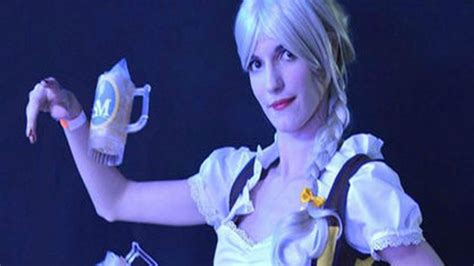 Ten Ton Hammer | SMITE - Cosplay - Octoberfest Nu Wa