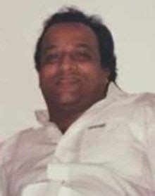 Tinnu Anand Wiki, Age, Wife, Children, Family, Biography, & More - WikiBio