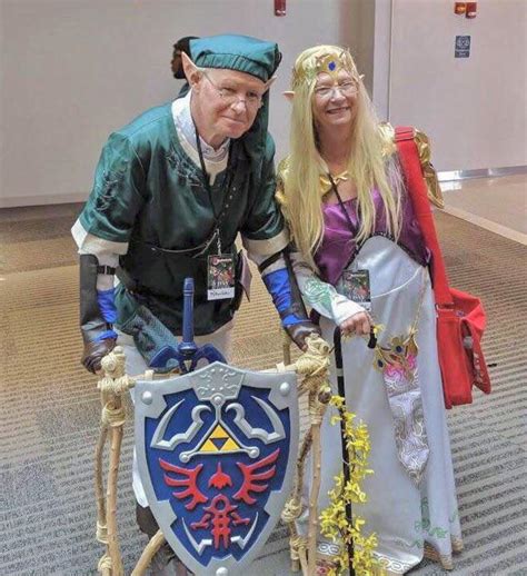 [ALL] Elderly couple cosplaying as Link and Zelda : r/zelda