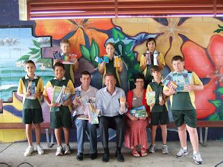 4OUR 101.5FM: Morayfield Electorate helps flood-affected school students in Ipswich